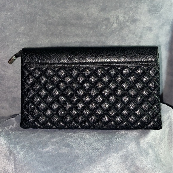 Clutch - Picture 2 of 3